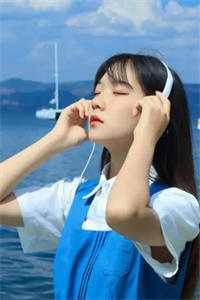 吾家有女，不唤明月唤星辰全文