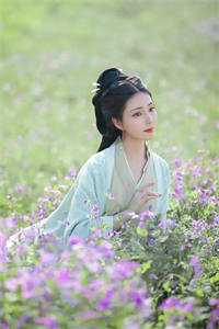 不堪回首月明中小说